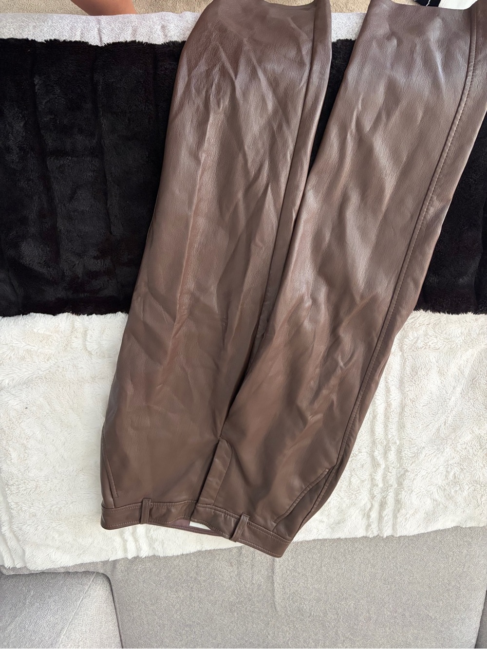 Aritzia Babaton Publish Pants - size 2